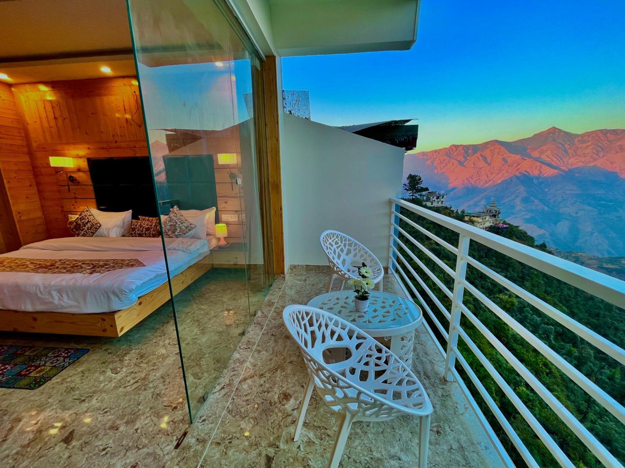 Hotel Classic Crown - #Scenic Mountain View #Open Terrace #Parking #Premium Rooms With Balcony #Guest Preferred #Best Selling Hotel In Mussoorie Exterior photo
