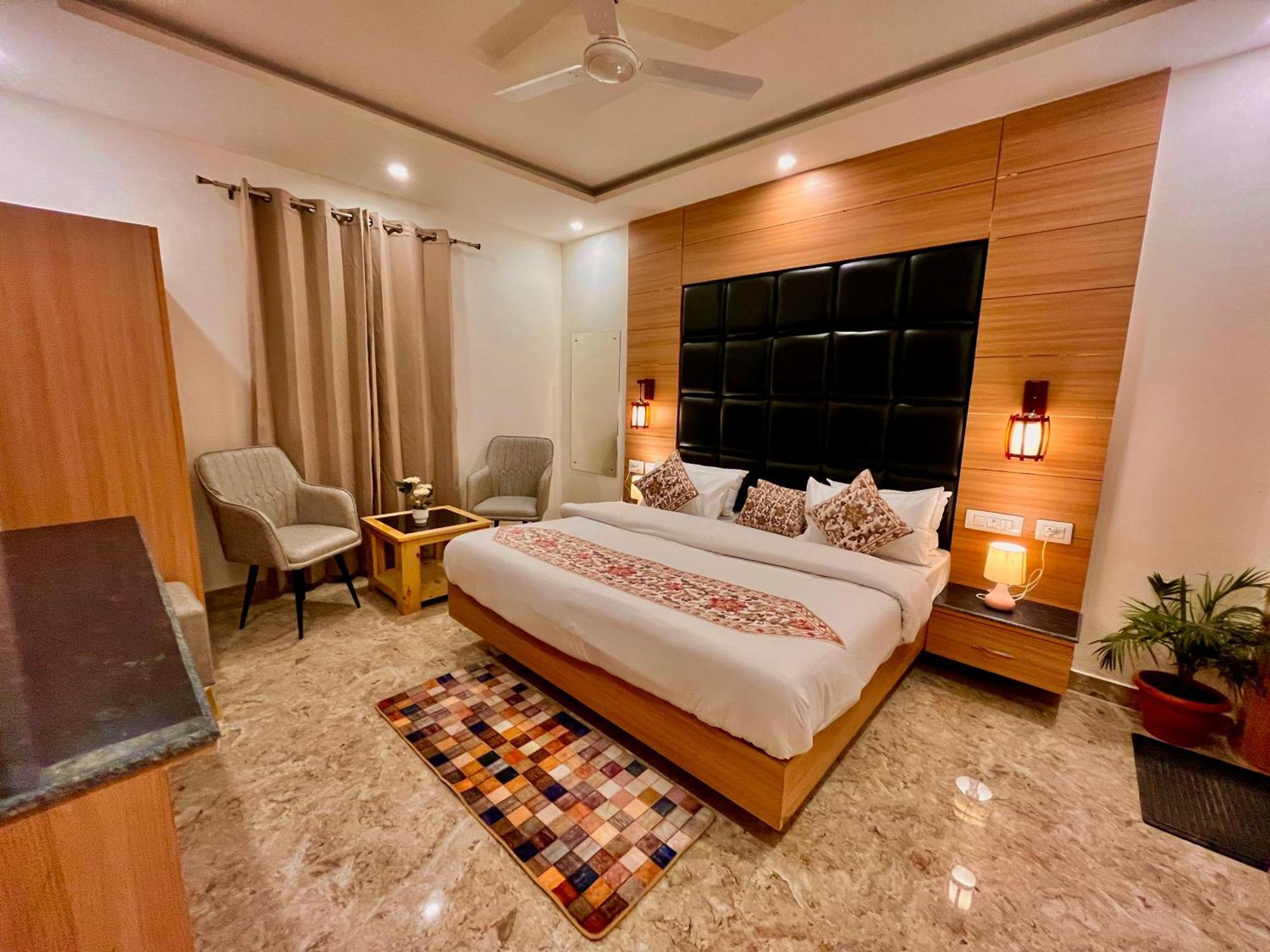 Hotel Classic Crown - #Scenic Mountain View #Open Terrace #Parking #Premium Rooms With Balcony #Guest Preferred #Best Selling Hotel In Mussoorie Exterior photo